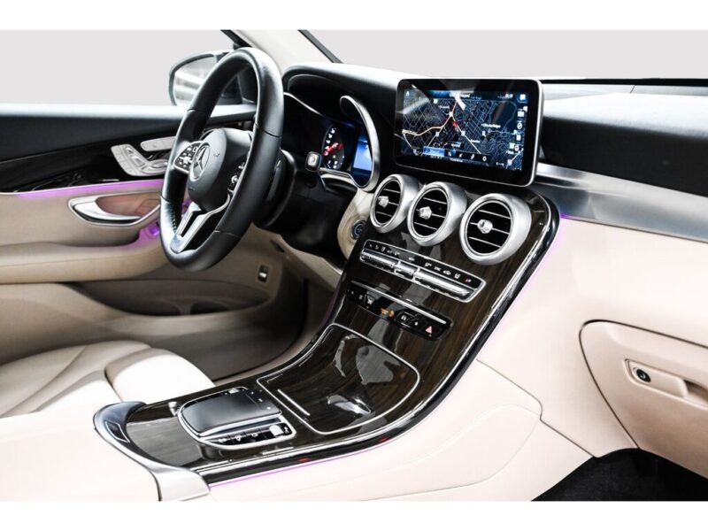 【九十脉推荐】一手车主、无事故、低里程、高性价比!2020 Mercedes-Benz GLC300,Premium Package 售价:$35,888(低于市场平均交易价格:15%)