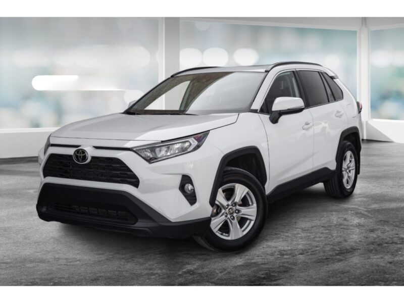 【九十脉推荐】一手车主, 无事故, 低里程, 极佳车况!2021 Toyota RAV4 AWD XLE(四驱 中配),售价:$33,915(低于市场平均交易价格:13%)