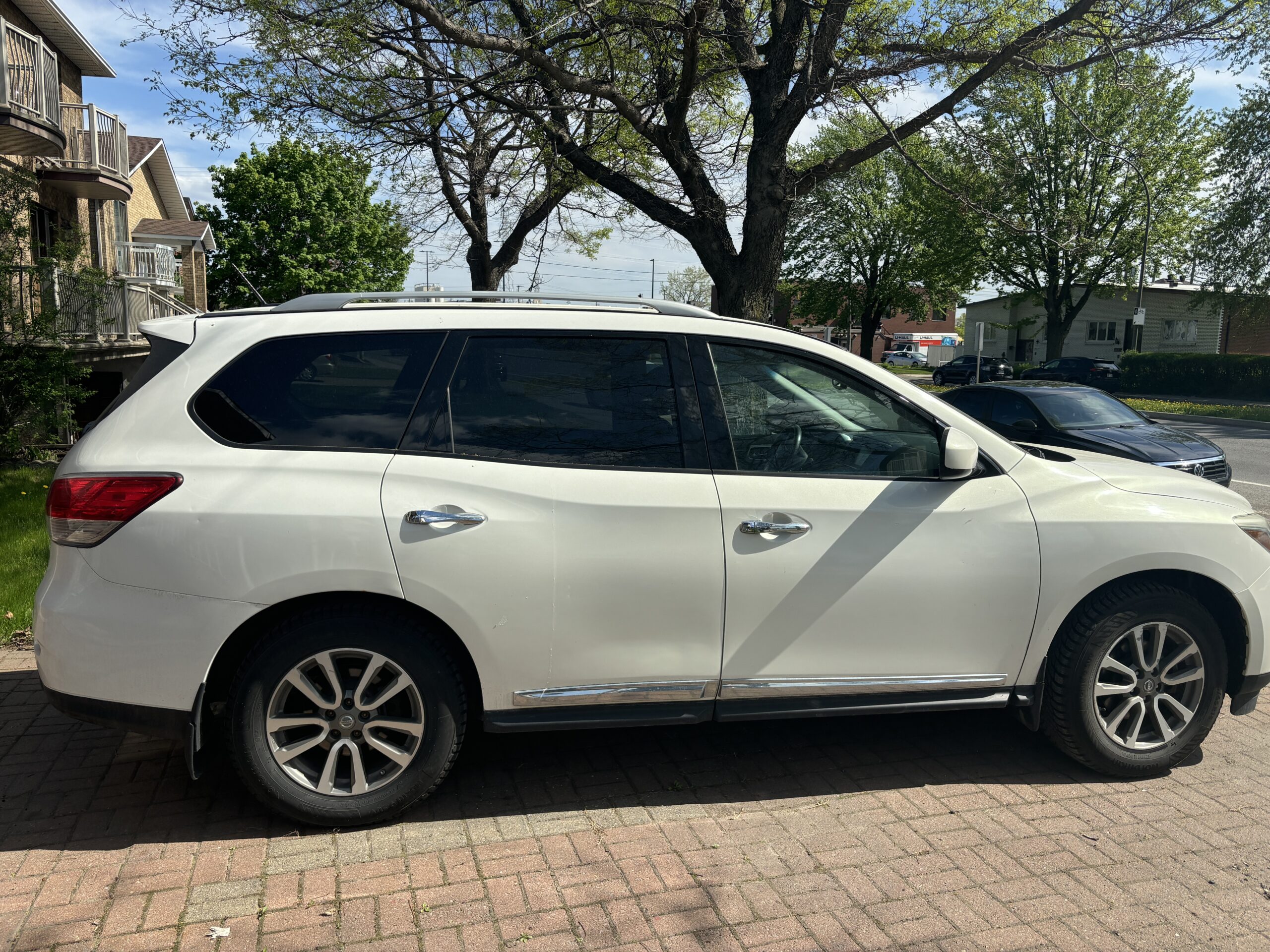 【帮车友转发】低价自售7座2014年nissan pathfinder SL