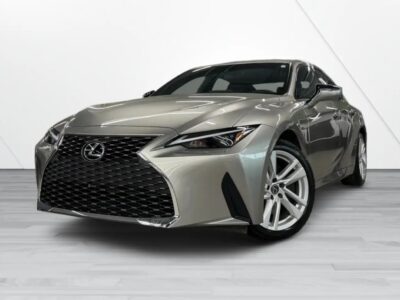 【九十脉推荐】一手车主、无事故、极高性价比！2022 Lexus IS 300 AWD，Premium，售价：$39,999