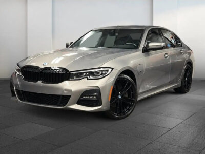 【九十脉推荐】一手车主、无事故、高性价比！2022 BMW 3 Series，330e xDrive，售价：$30,447